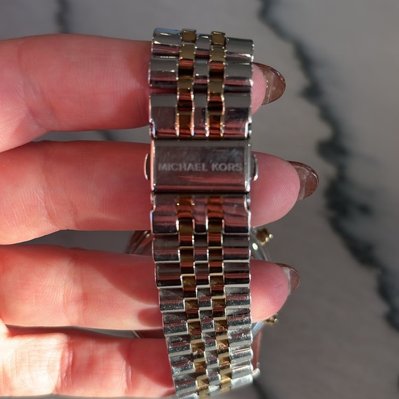 Michael Kors Lexington Men's Watch, Stainless Steel Bracelet - Picture 3 of 4